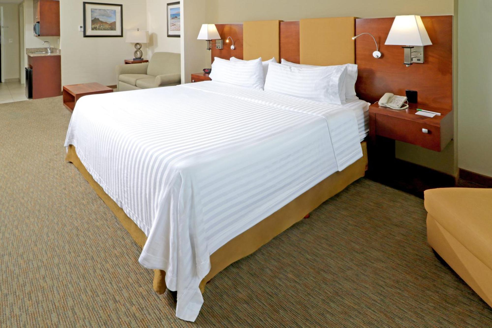 Holiday Inn Hotel & Suites Hermosillo Aeropuerto By Ihg Eksteriør bilde